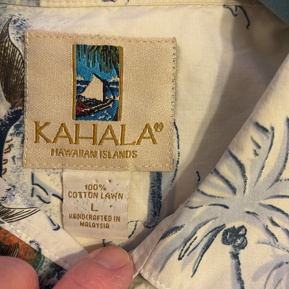 KAHALA Men’s Fish Themed Short Sleeve Button Down Shirt.  Size L - Picture 5 of 5